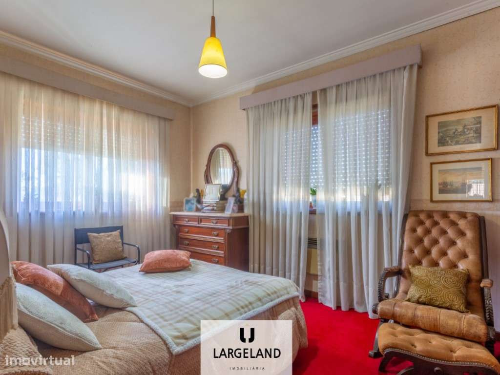 Moradia isolada T4 em Arrifana-7