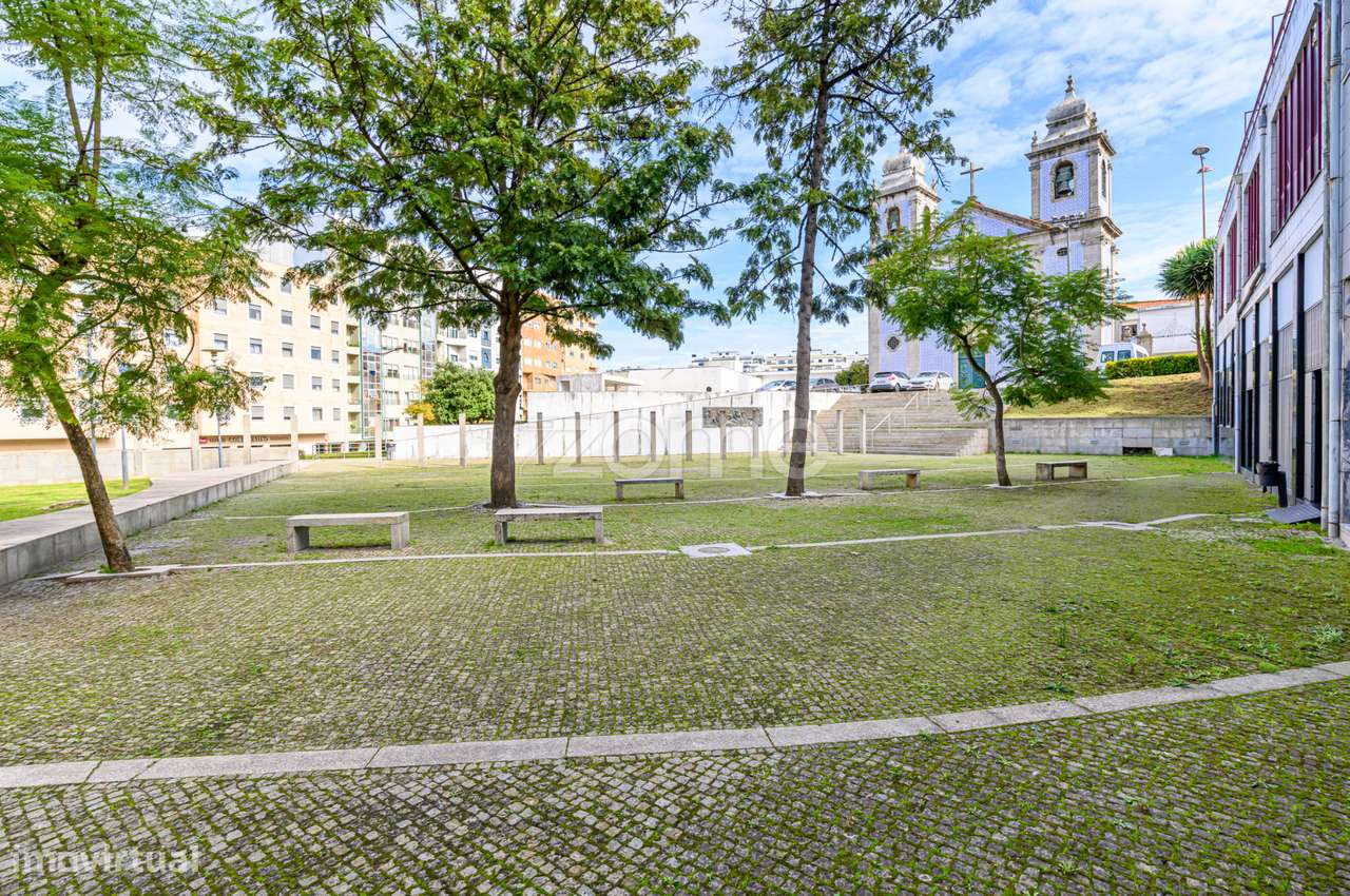 Lojas, 128 m2, em frente ao El Corte Inglês, Vila Nova de Gaia - Grande imagem: 5/8