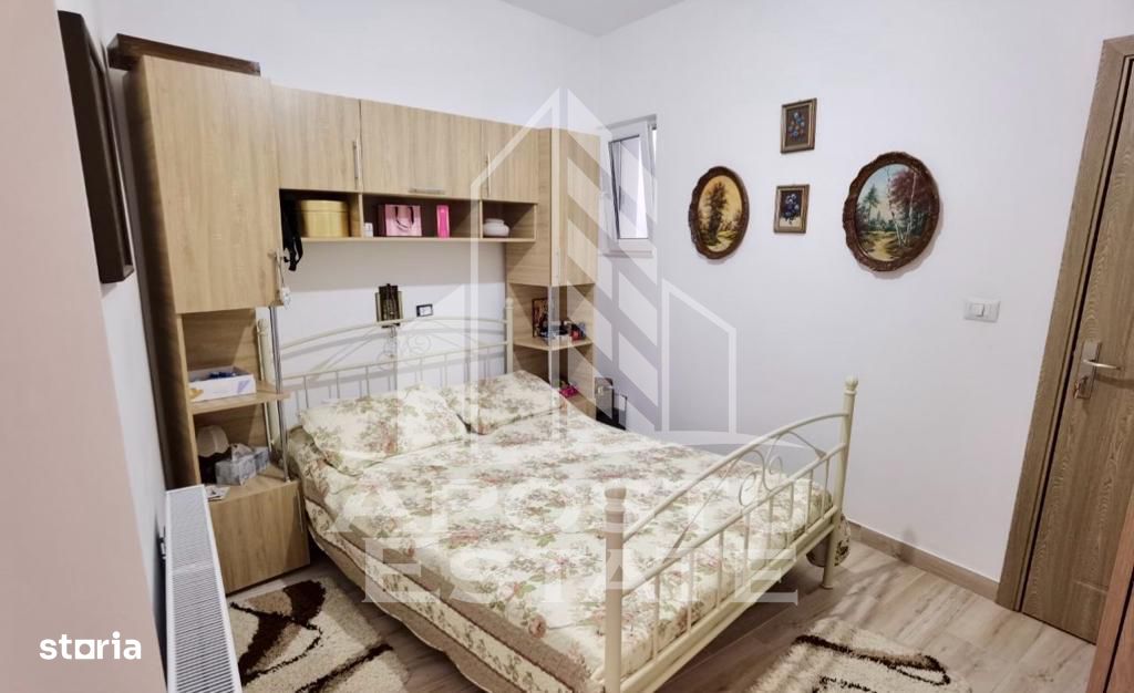 Casa cu 4 camere, , centrală proprie ,zona Parneava