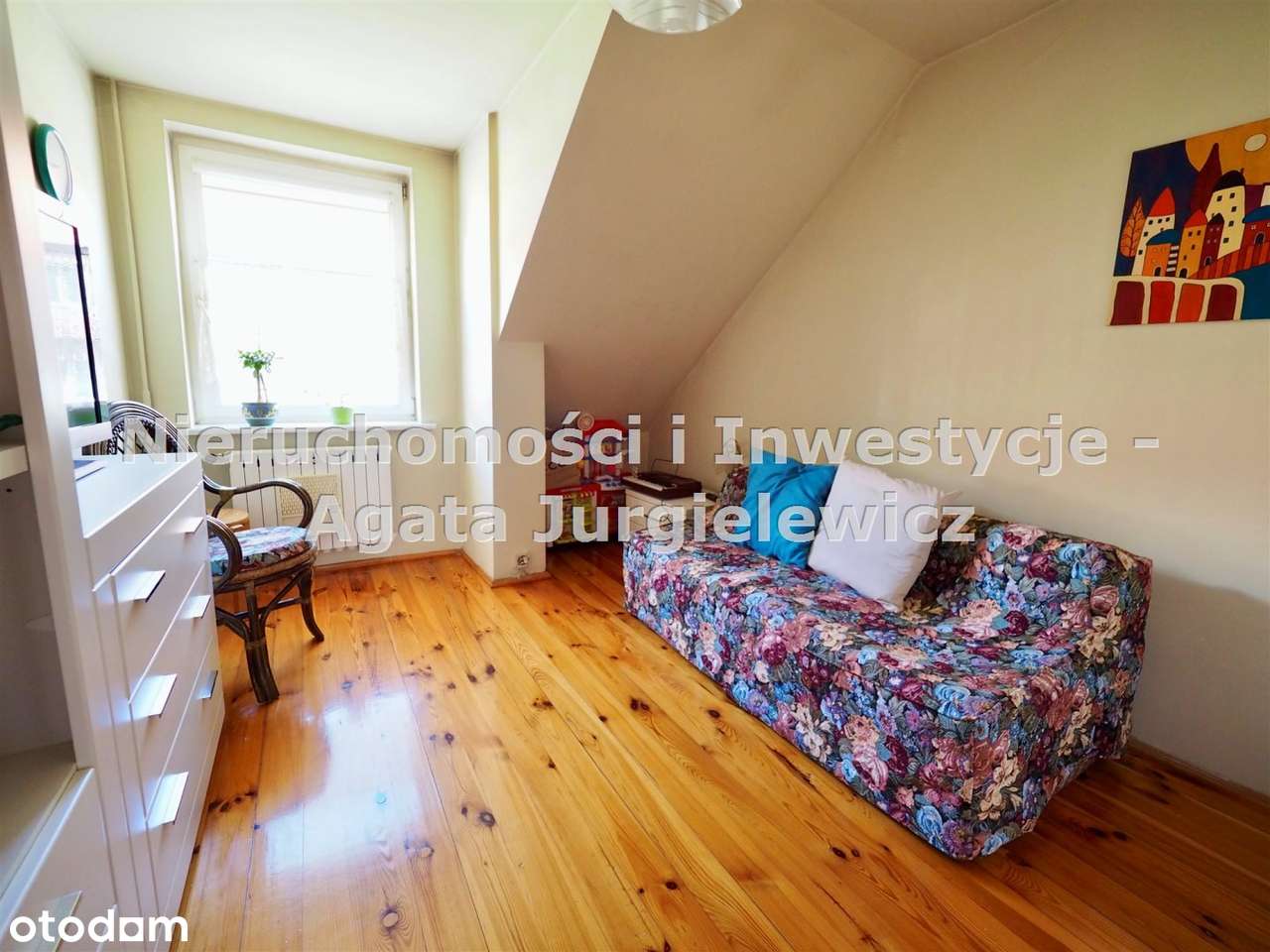 Szereg środkowy, 4 pokoje + strych użytkowy!-7