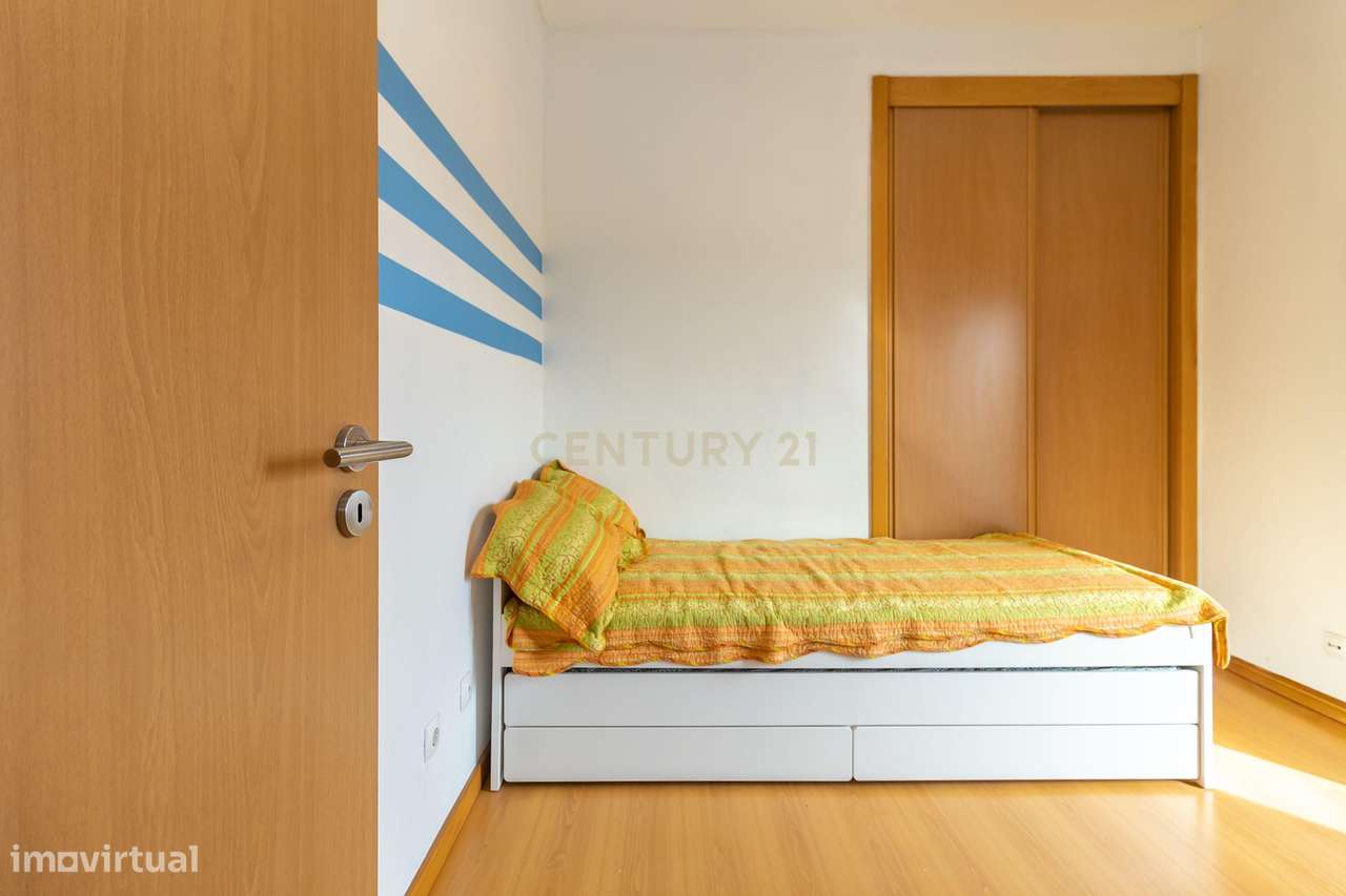 Apartamento T2 na  Quinta do Bom Retiro, Sobreda-15