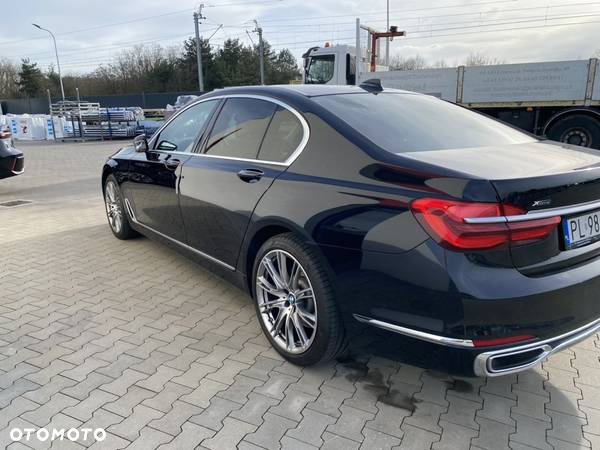 BMW Seria 7 740d xDrive - 36