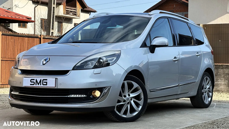 Renault Grand Scenic - 8