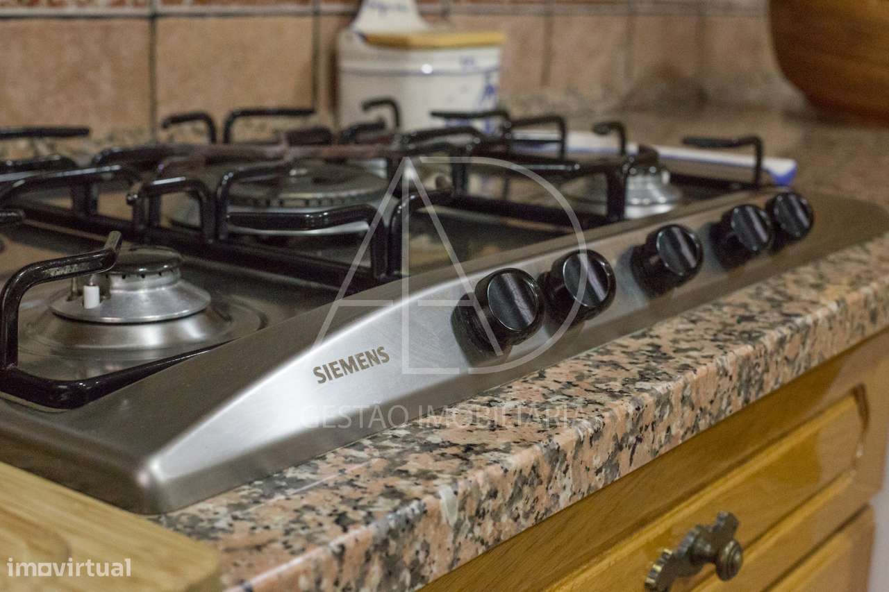 MORADIA T5+1 EM SANTO ANDRÉ, BARREIRO-5