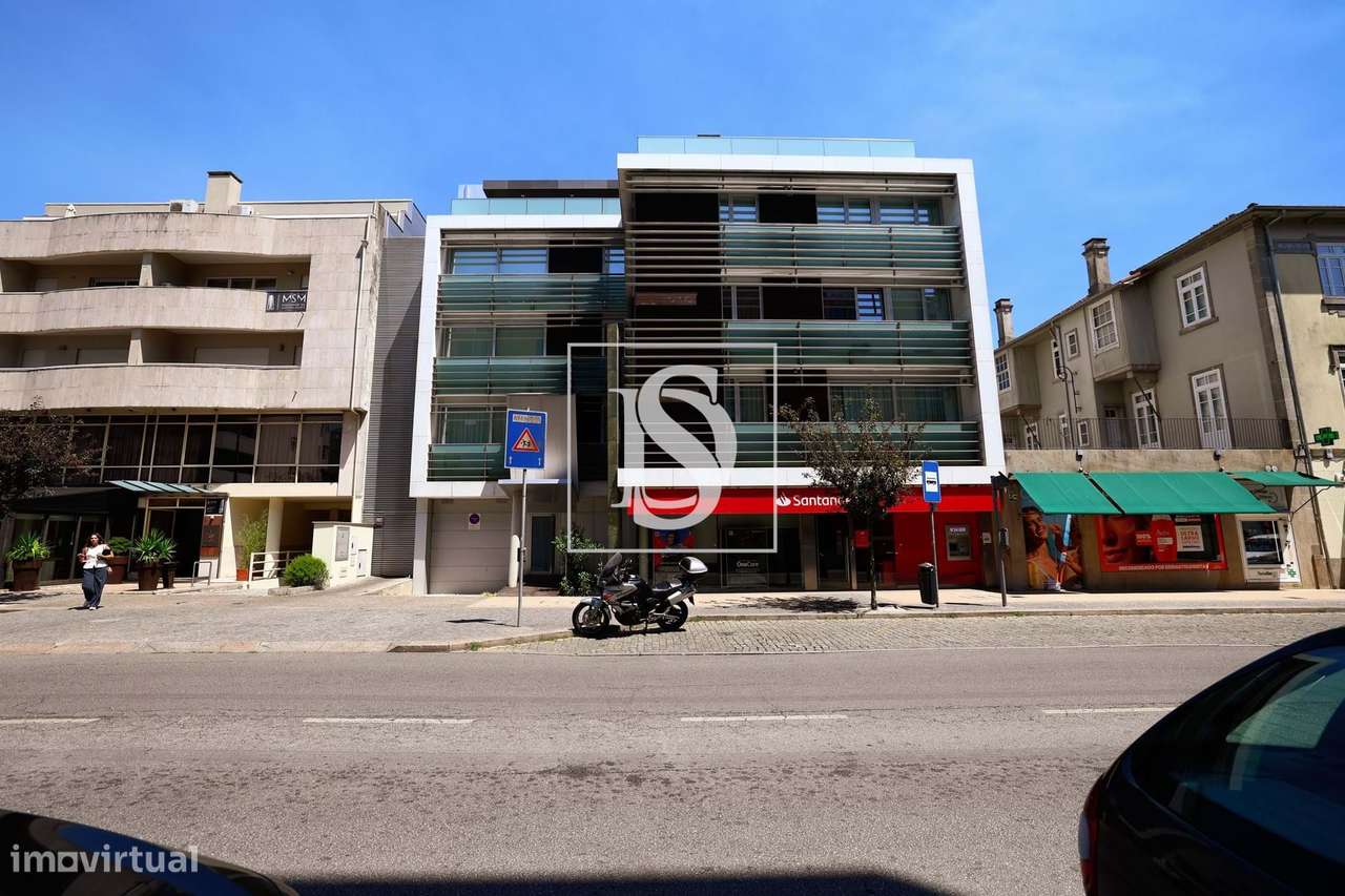 Apartamento c/ TERRAÇO no centro da cidade de BARCELOS!-45