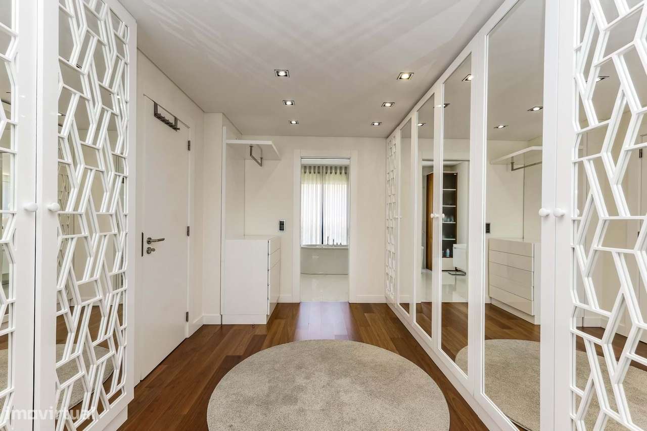 Moradia T5 de Luxo no Estoril — Exclusividade, Conforto e Estilo de Vi-21