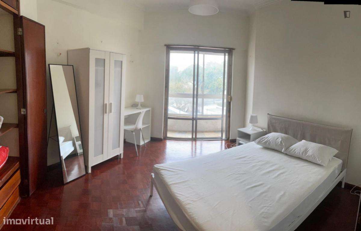 Quarto - localizado em Sete Rios Lisbon - Grande imagem: 5/10