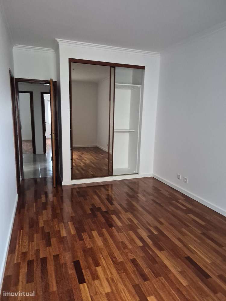 ARRENDAMENTO DE UM T3 NO CENTRO DE MONTIJO - Grande imagem: 3/8