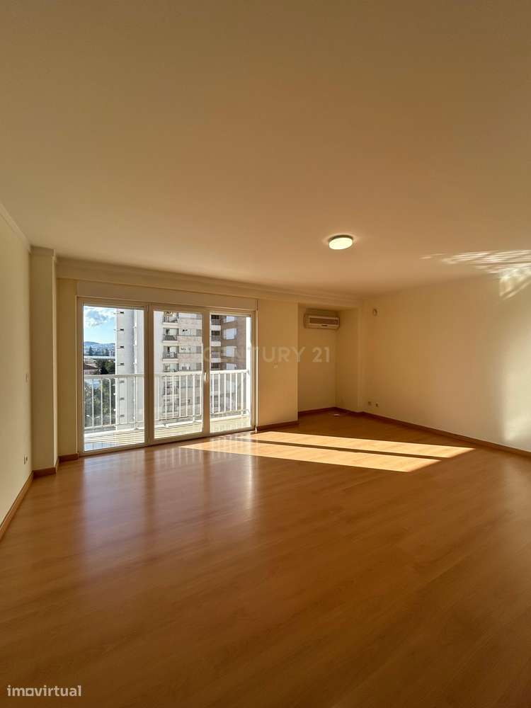 T2 Parque das Conchas com 2 lugares de estacionamento - Grande imagem: 4/46