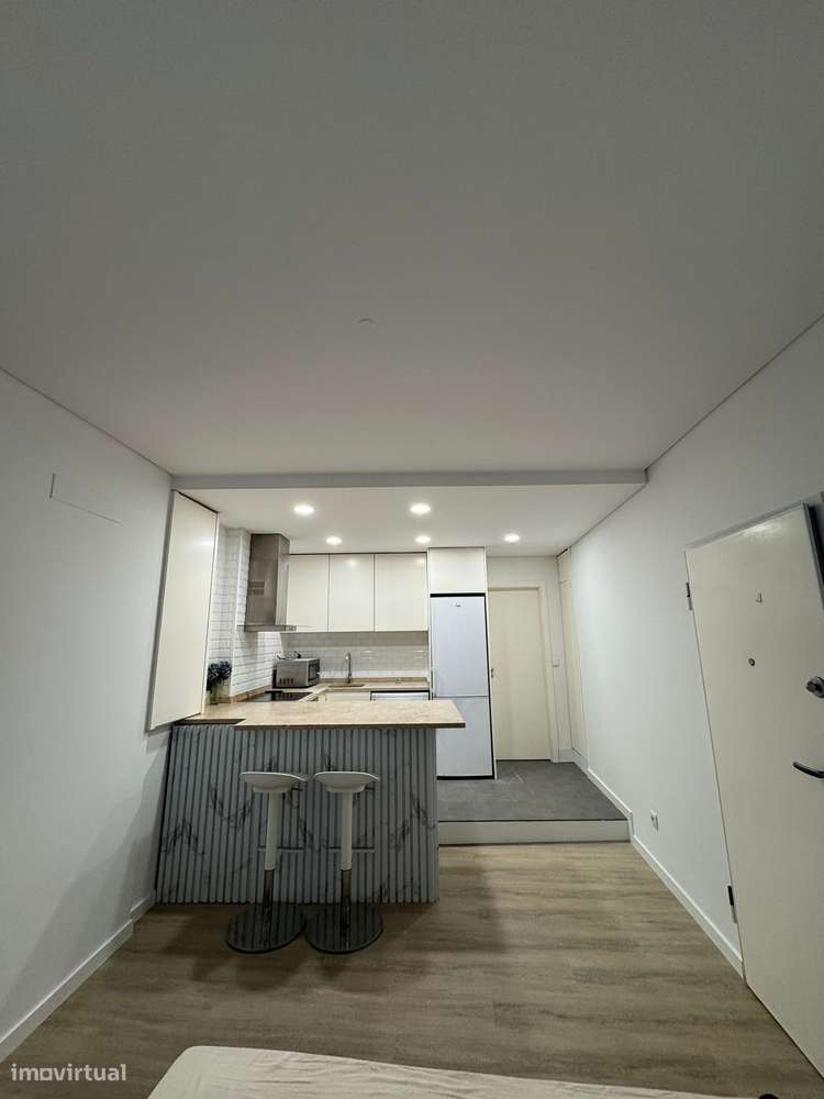 Renovated Studio in São Vicente – Prime Investment Opportunity - Grande imagem: 3/11