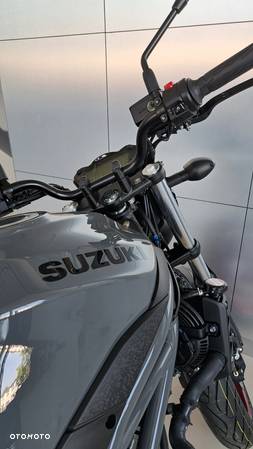 Suzuki SV - 9