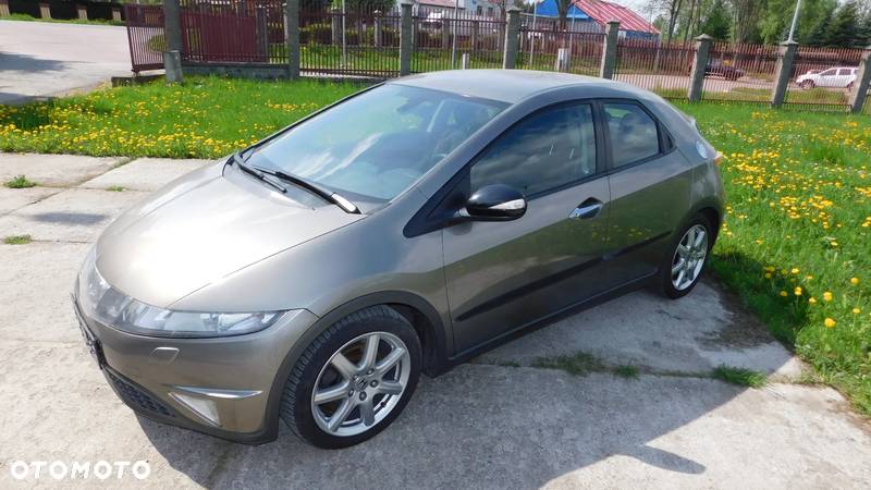 Honda Civic 1.8 Executive - 13