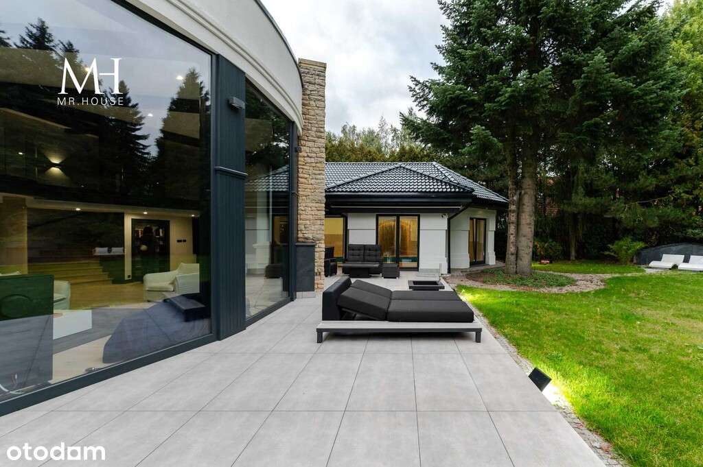 IMPONUJĄCY AZYL W MIEŚCIE | ŁÓDŹ JULIANÓW - Pełny obrazek: 4/20