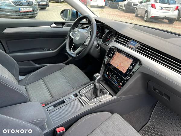 Volkswagen Passat 1.5 TSI EVO Business - 2