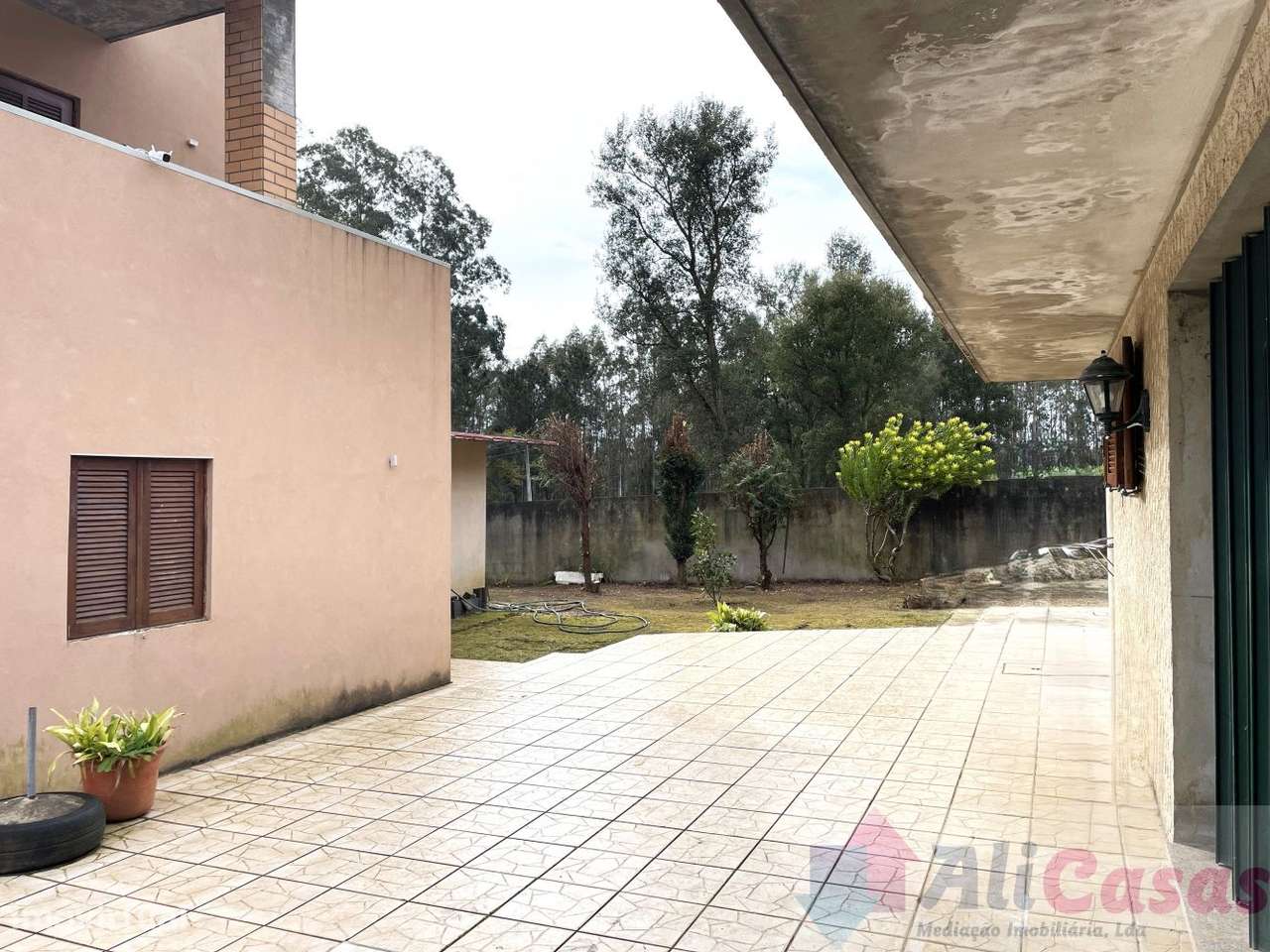 Vivenda Isolada C/ 2.719m2 de Terreno-50