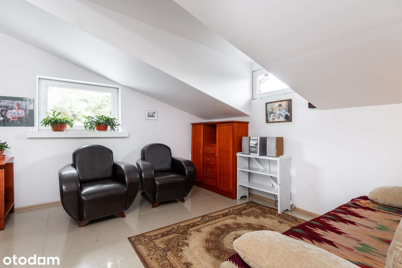 przy lesie I 3 min od S17/S2 I 20 min do Centrum-11