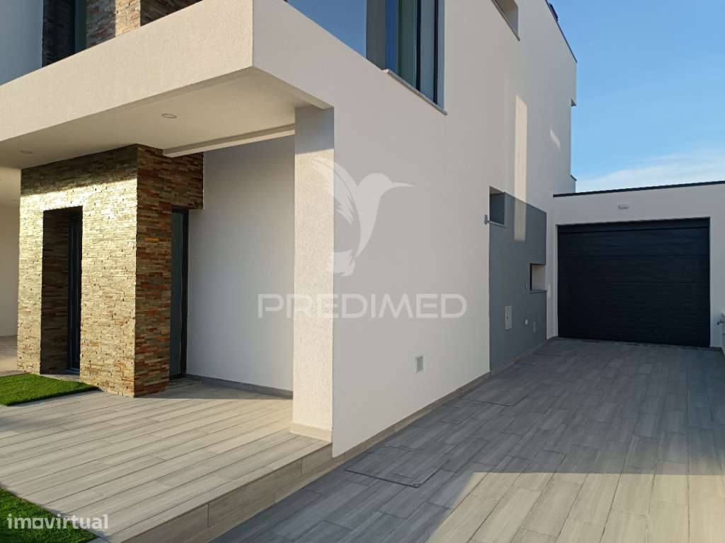 Moradia Isolada T3, c/Piscina e Garagem, em Azeitão - Grande imagem: 5/40