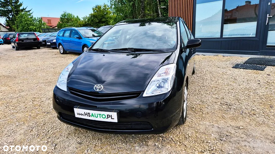 Toyota Prius (Hybrid) Executive - 4