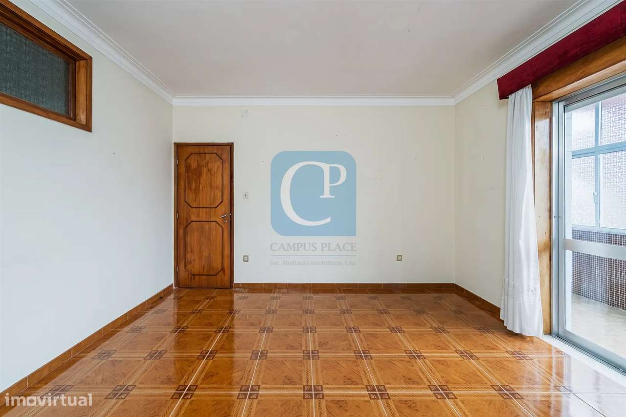 Moradia com dois apartamentos independentes em Vila Nova de Gaia-27