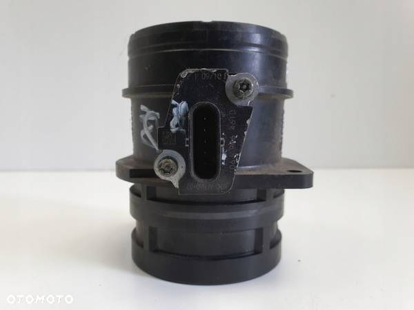 Audi A4 B8 2.0 TFSI PRZEPŁYWOMIERZ POWIETRZA 06J906461D - 4