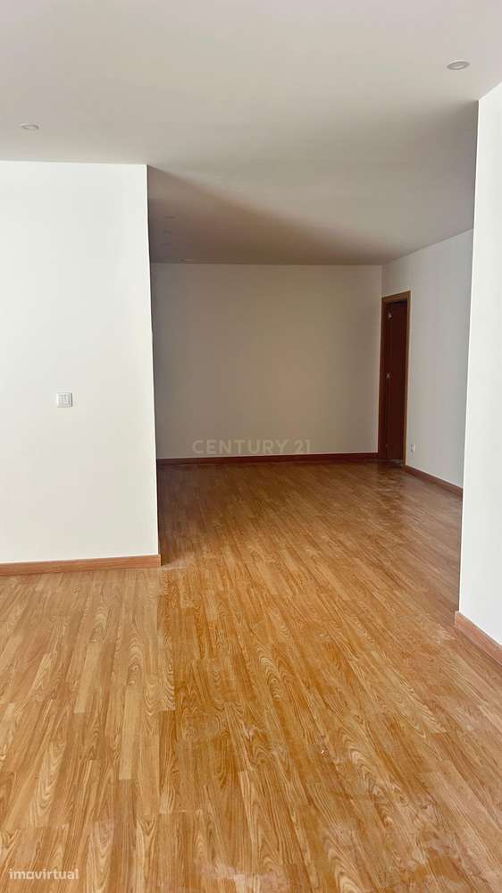 T1+1 no rés-do-chão | Edifício Palace, Fermentões – Guimarães-15