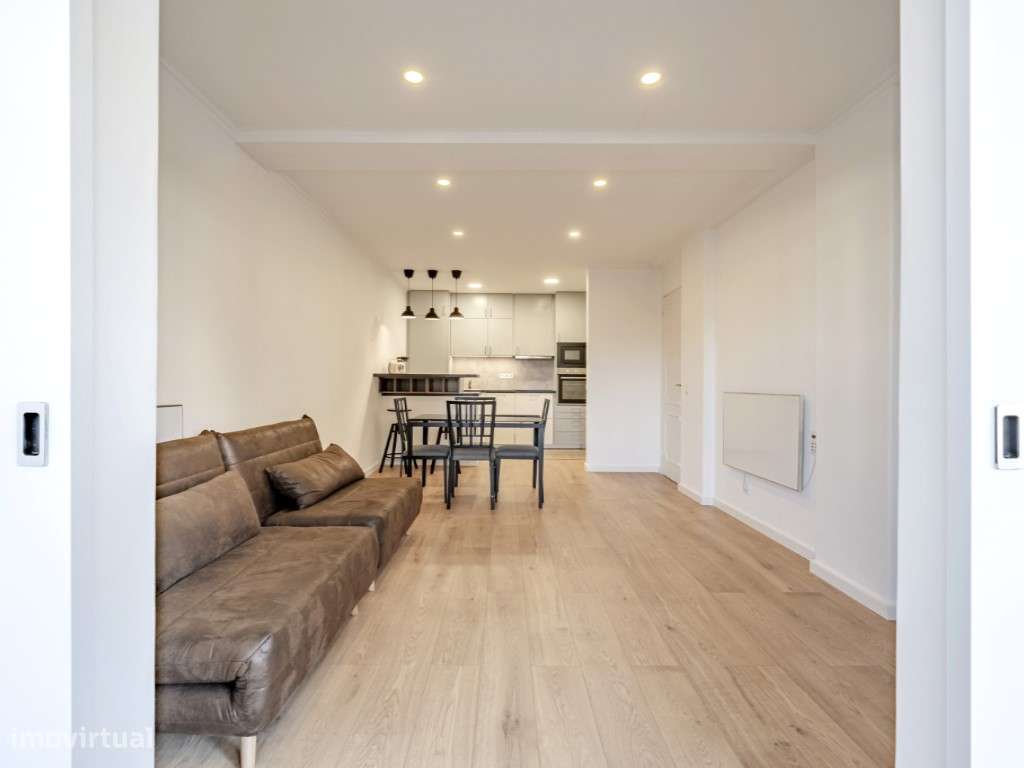 Apartamento T2 com estacionamento na Avenida do Faial, Monte do Est... - Grande imagem: 5/24