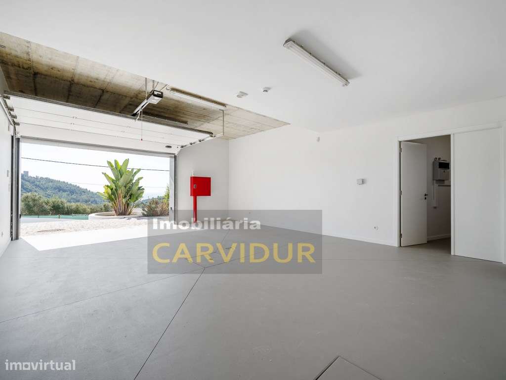 Moradia T5 de Luxo com Piscina Infinita ,Campo de Padel e Elevador ...-33