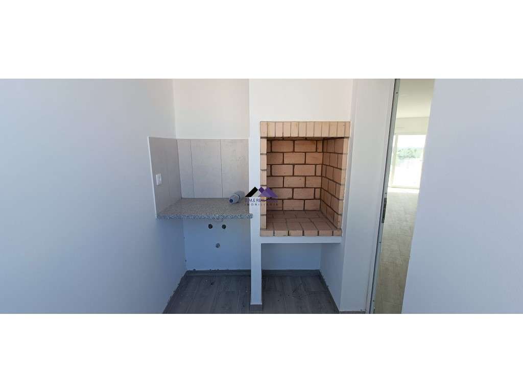 Apartamento T2+1 em construção na Urb. Casas da Alcaria - Altura - Grande imagem: 4/30