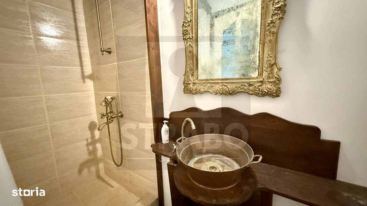 Casă unică de vânzare în Viscri la doar 250 m de casa regelui Charles-6