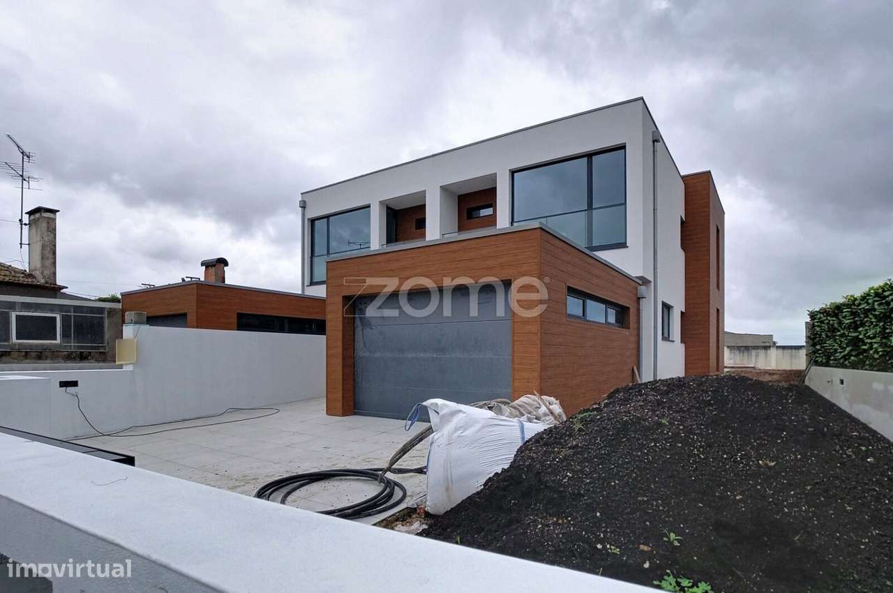 Moradia T4 nova em Aradas, Aveiro - Grande imagem: 4/33