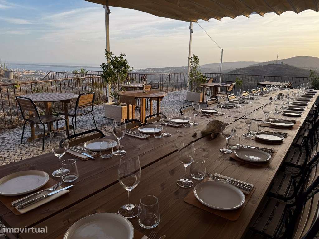 Restaurante e Cocktail Bar pronto a funcionar, totalmente mobilado ...-7