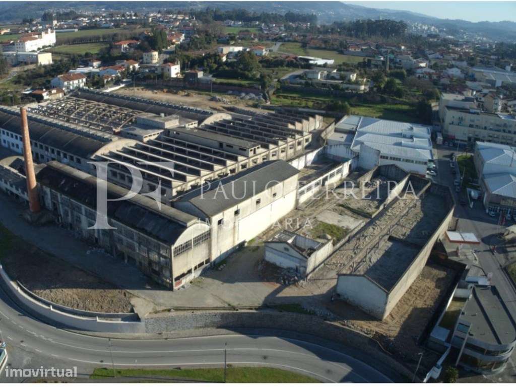 Armazém para restauro com 2.171m2 - Grande imagem: 4/7