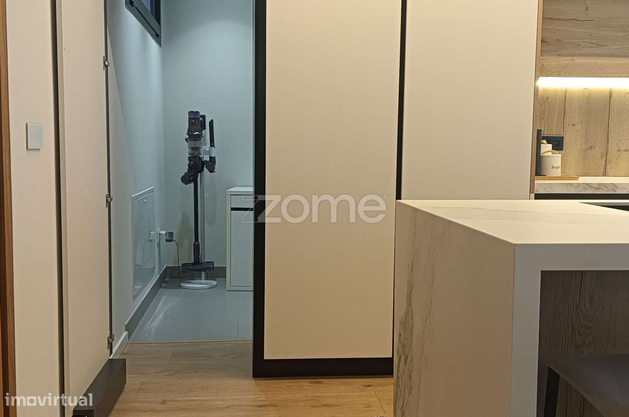 Moradia Térrea Semi- nova com piscina-2