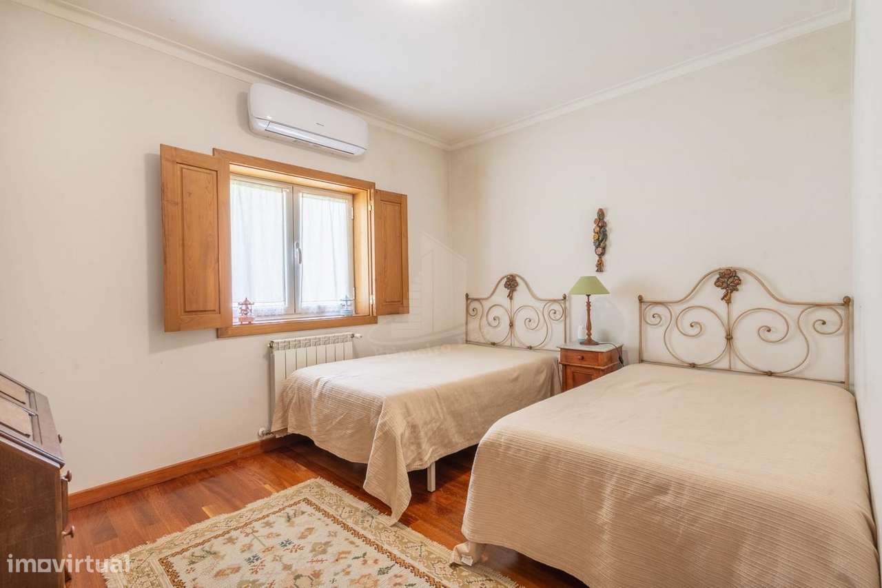 Quinta com Vinha Produtiva e Potencial Turístico junto ao Gerês-28