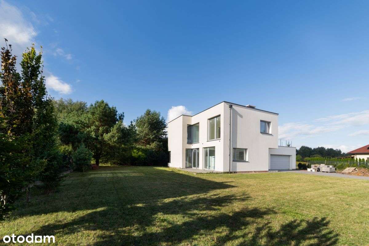 Efektowna przestrzeń do wykończenia-0