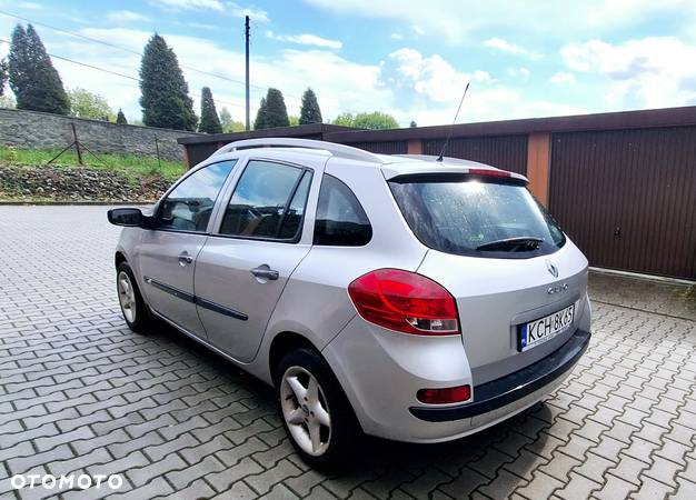 Renault Clio 1.5 dCi Authentique - 4