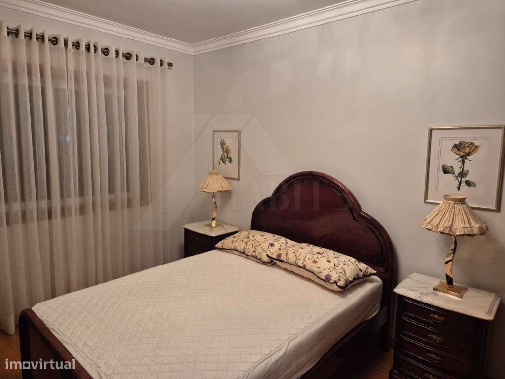 Moradia T4 com jardim-12