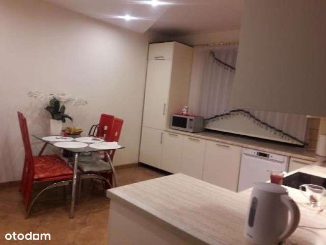 Dom w pobliżu lasu-10