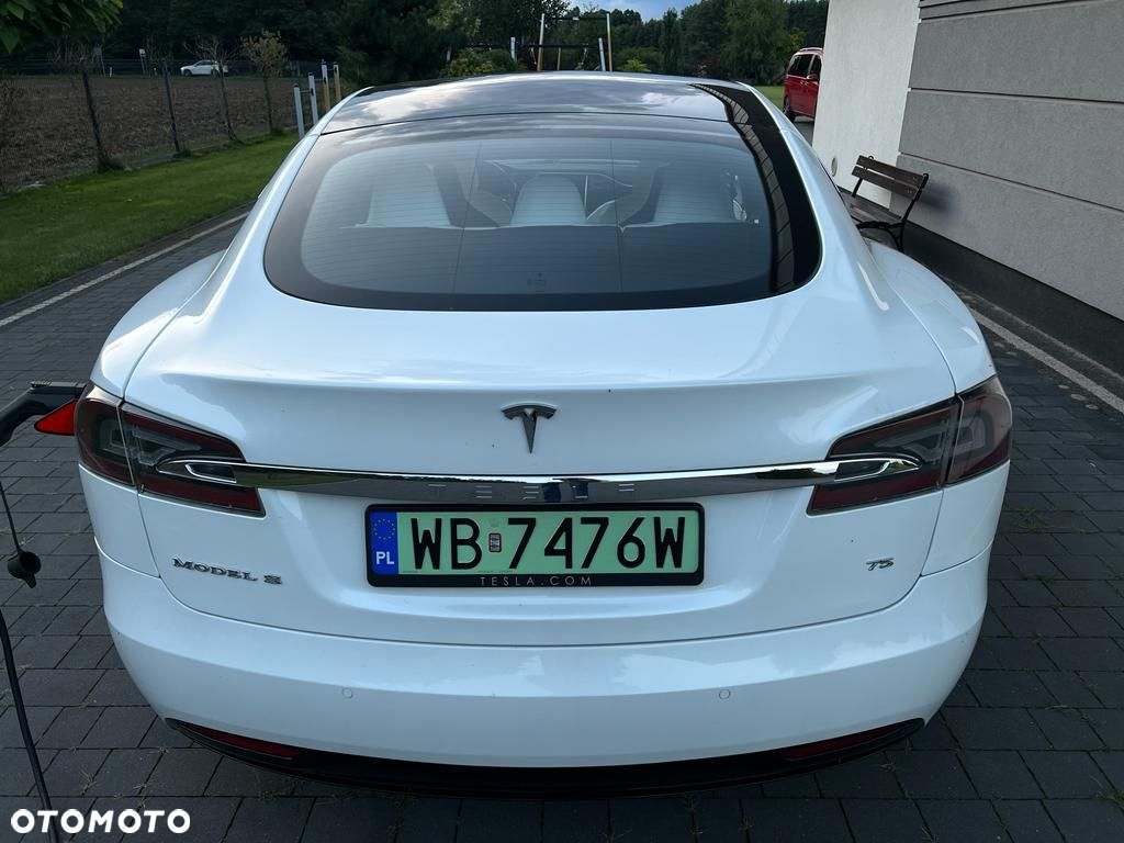 Tesla Model S Standard - 3