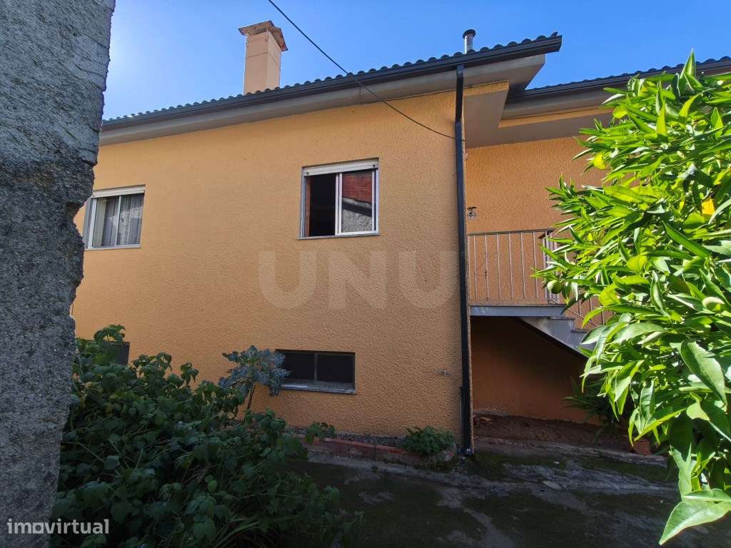 Moradia, em aldeia tranquila, em excelente estado de conservação, p...-4