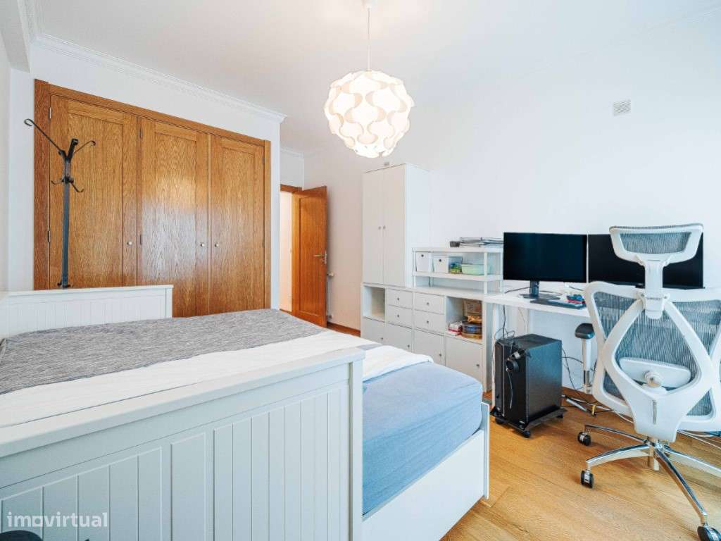 T3 em Telheiras com 155m² | Box para 2 carros | Varanda | Excelente...-17