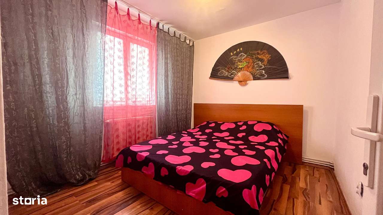Apartament 3 Camere Str. Parcul Mic - Etaj Intermediar - Cod 5257-5