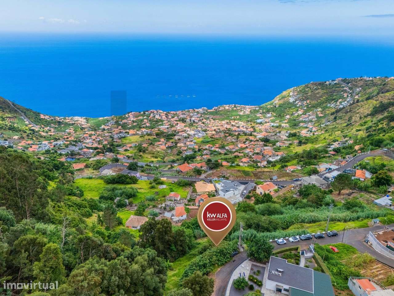 Terreno 1300,23m2 | Arco da Calheta | Construção-0