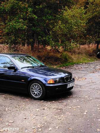 BMW Seria 3 328i - 12