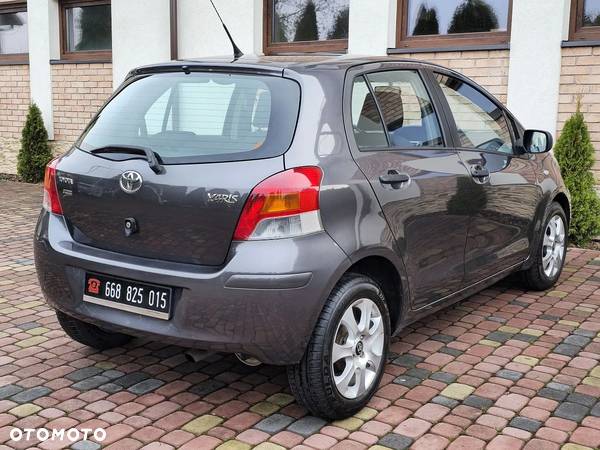 Toyota Yaris 1.33 Prestige - 4