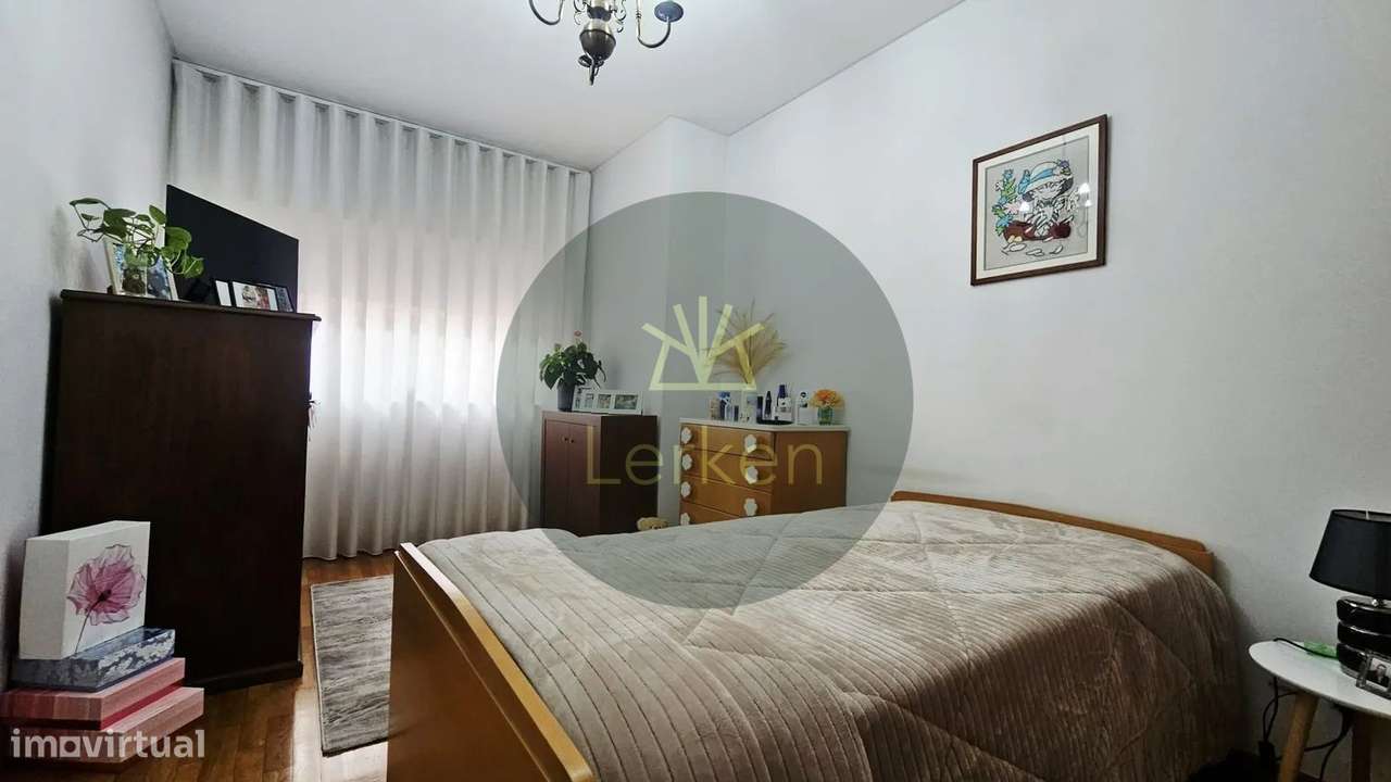 T2 junto ao centro de Guimarães | Cozinha renovada, garagem e elevador-10