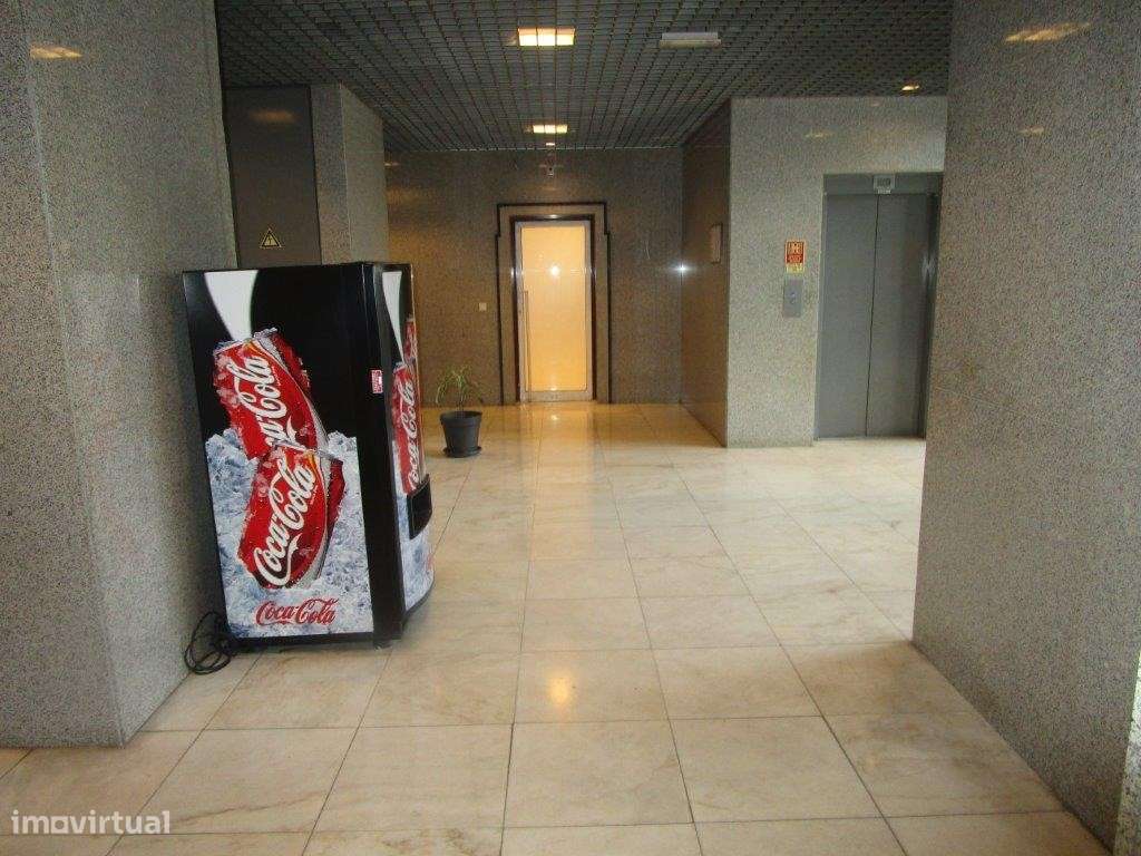 Escritório com 432 m2 em Miraflores - Grande imagem: 4/8