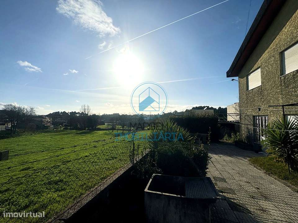 Moradia bifamiliar T4+T1 – terreno, poço, garagem – Anta-27