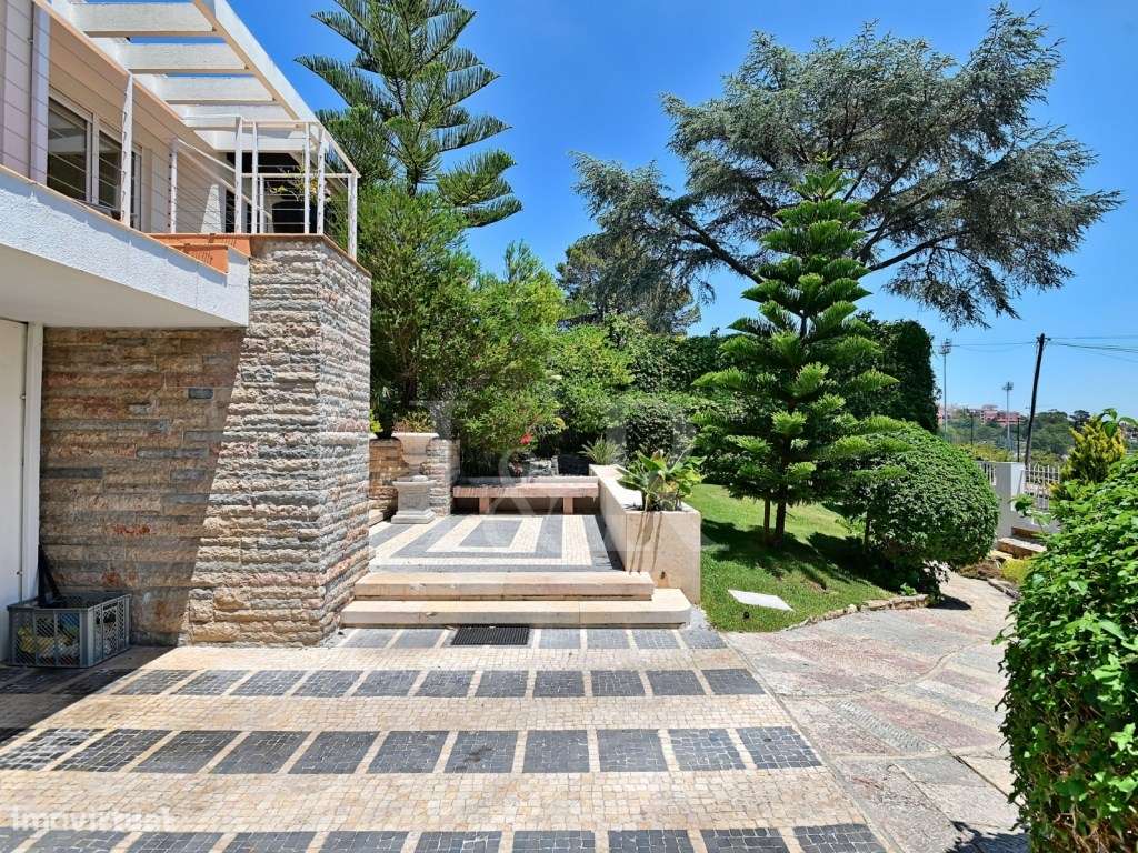 Moradia T6 com jardim, piscina e vista rio no Restelo, Lisboa-48