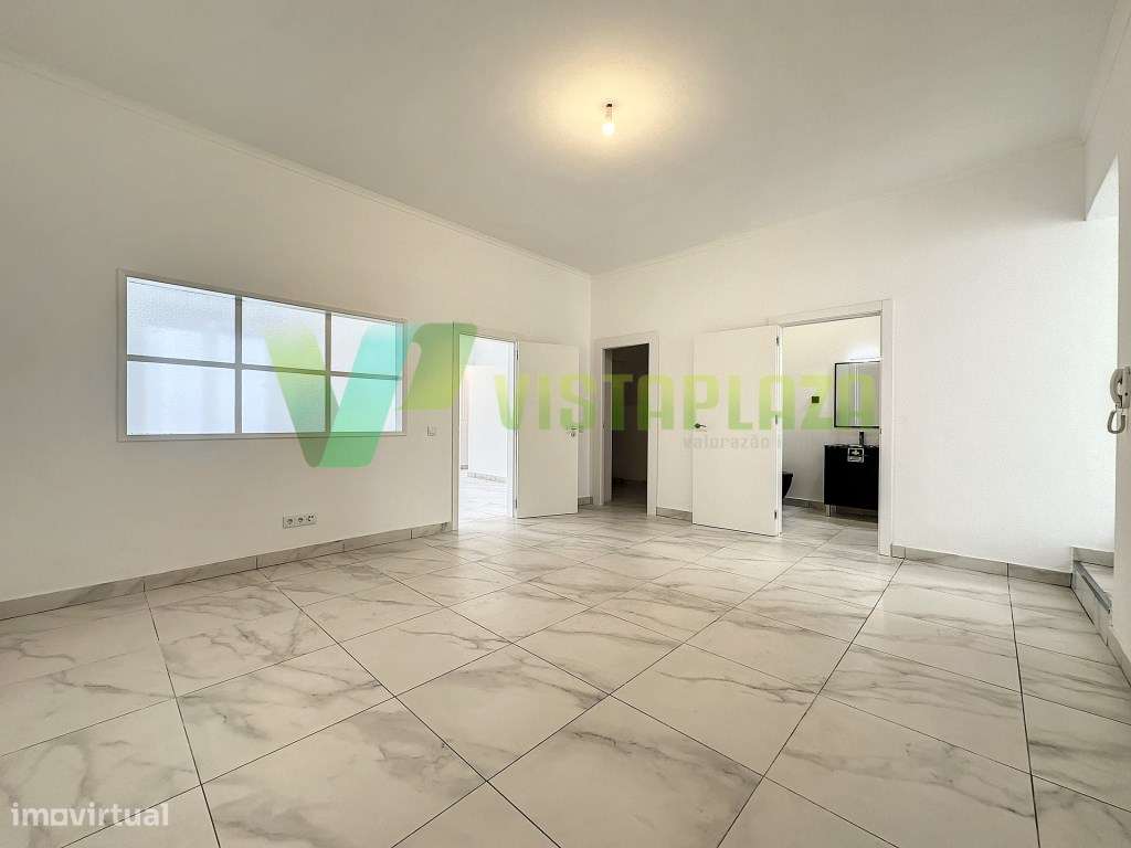 Moradia T3 Remodelada Centro de Portimão-5